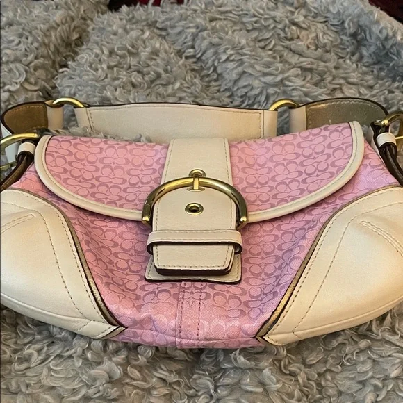 SOHO Coach Pink and Cream Signature Canvas Shoulder Bag with Gold Hardware - Picture 1 of 10